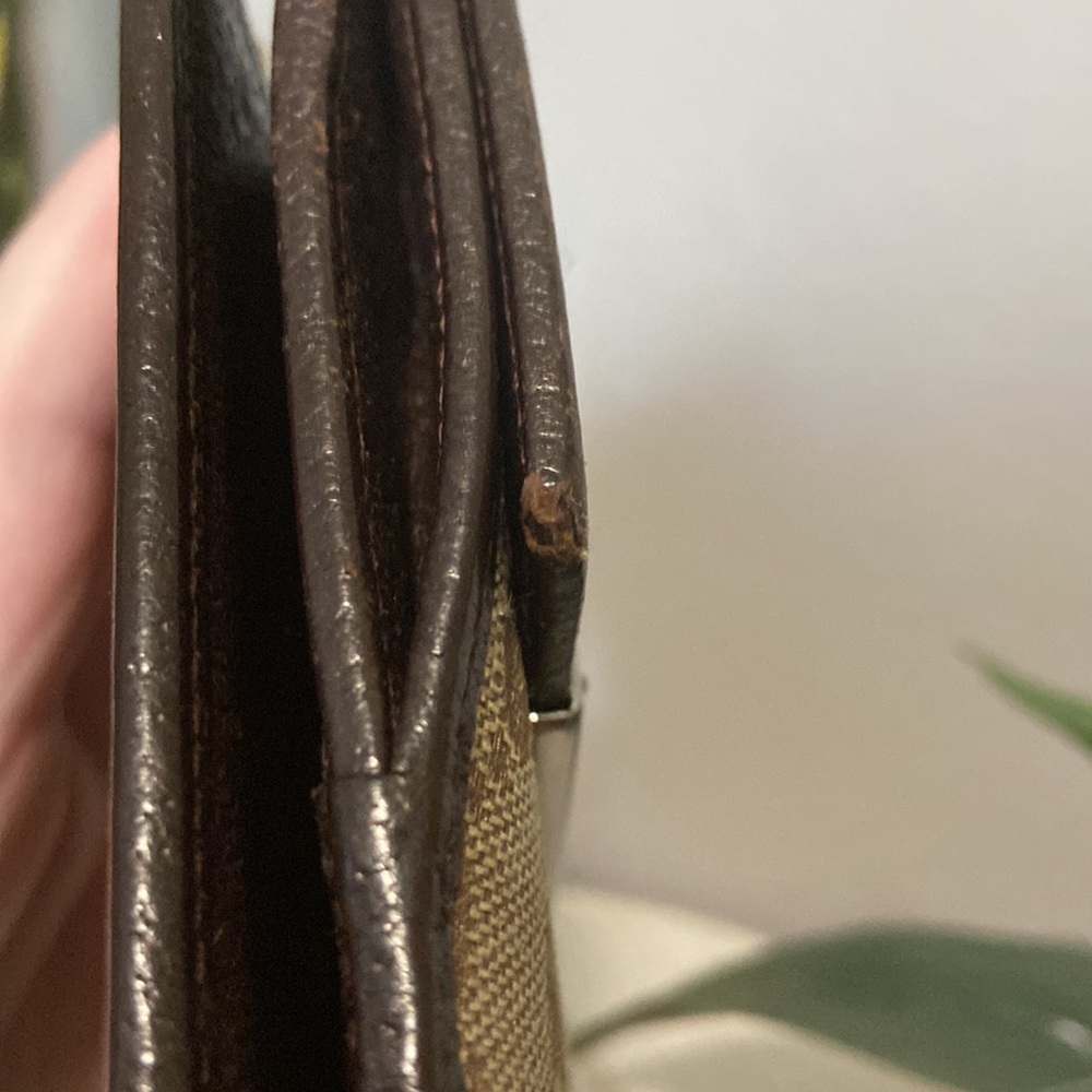 Gucci Canvas Wallet & Storage Box - Picture 8 of 16